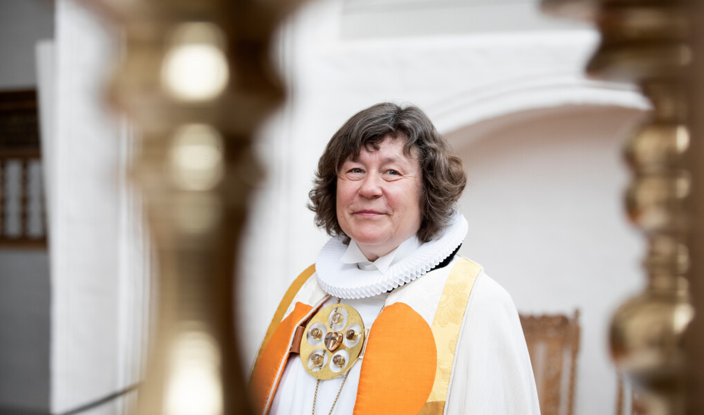 Biskop Marianne Christiansen med bispekåbe