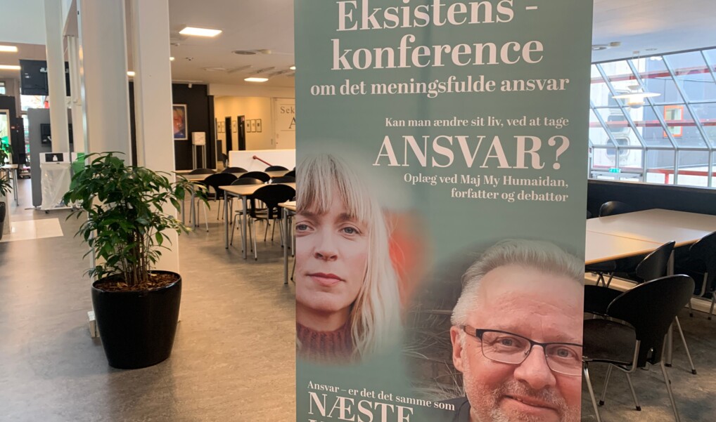 Grafik personer omkring tekst: Kom og vær med - få inspiration til diakonalt arbejde i sognet